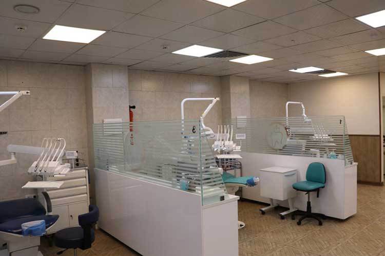 تفاوت تجربه، تخصص و رویکرد صحیح را با کلینیک دندانپزشکی آرمانی در شهریار تجربه کنید.