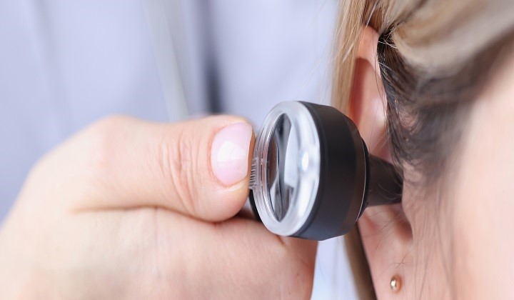 گوش درد؛ علائم و راهکار های درمان آن