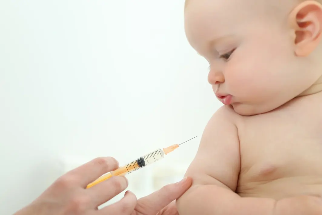 واکسیناسیون نوزادان چیست؟