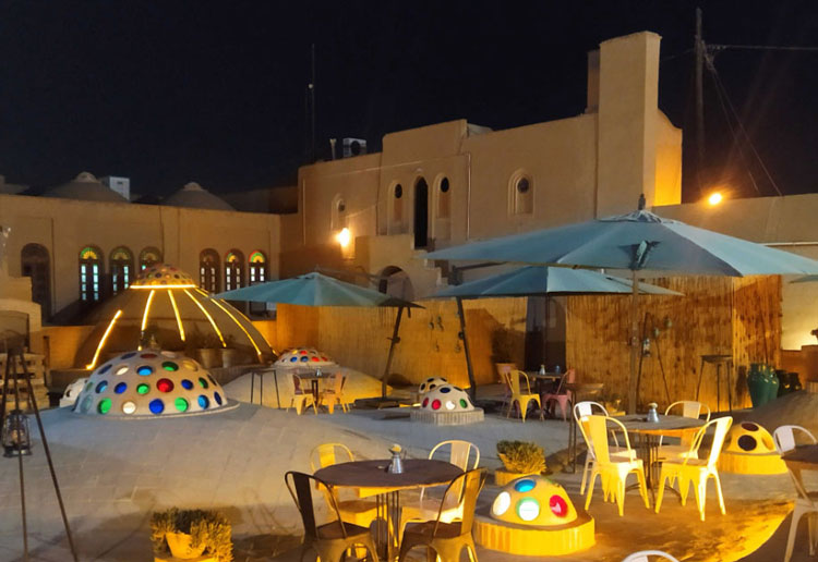 کافه بام های یزد | یوتراوز