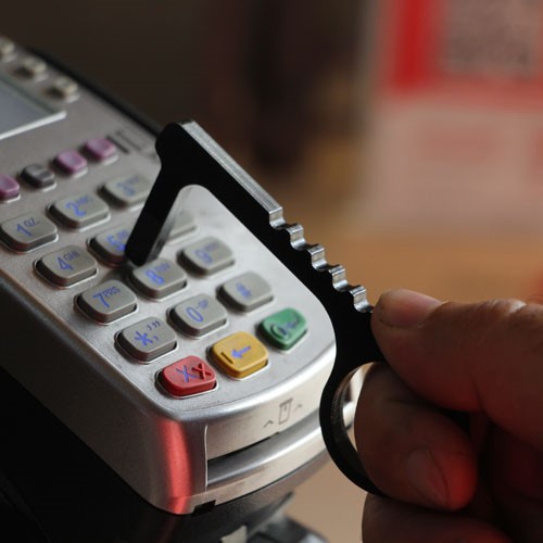 چرا باید از شیلد محافظ صورت استفاده کنیم؟