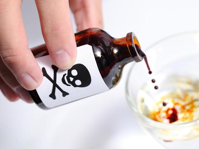 چگونه از خودکشی جلوگیری کنیم؟علائم تصمیم به خودکشی