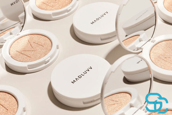 آشنایی با انواع لوازم آرایش صورت