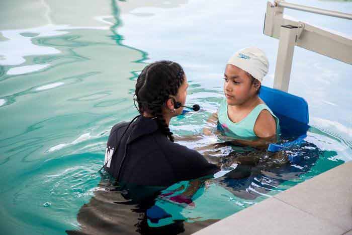 استفاده از روش ابدرمانی چگونه به درمان کمک میکند؟ 