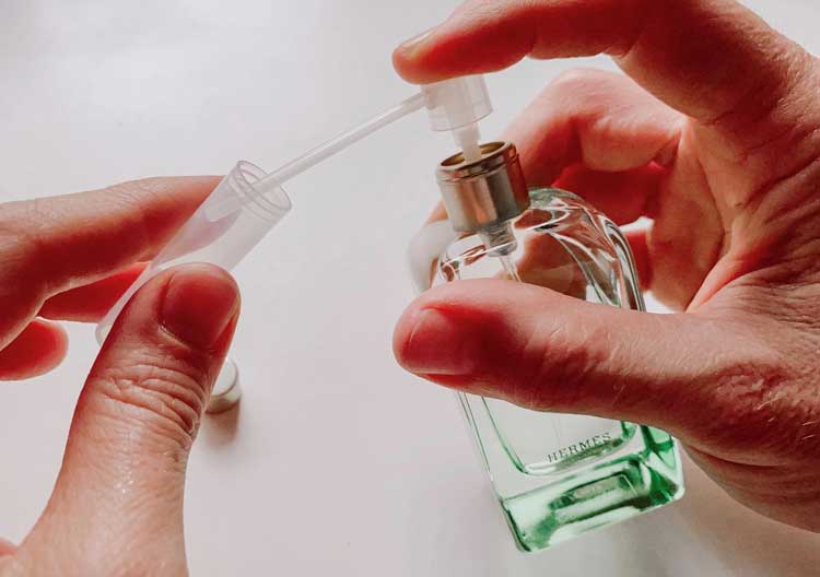 دکانت عطر چیست؟ اقتصادی‌ترین روش برای تهیه عطرهای اصل و اورجینال