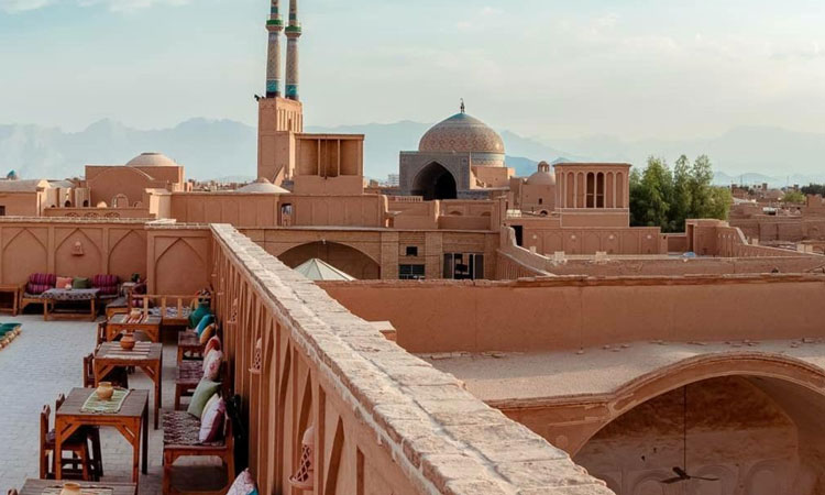 کافه بام های یزد | یوتراوز