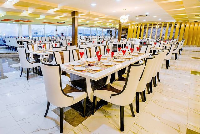 رستوران ایران زمین؛ یکی از رستوران های سنتی قشم