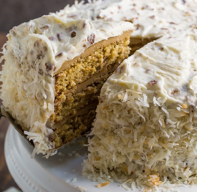 "طرز تهیه کیک نارگیلی" خوشمزه و راحت + فوت و فن خوشمزه تر شدن کیک نارگیلی