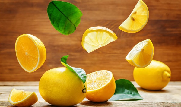 درمان ترک پاشنه پا با 18 روش گیاهی و خانگی