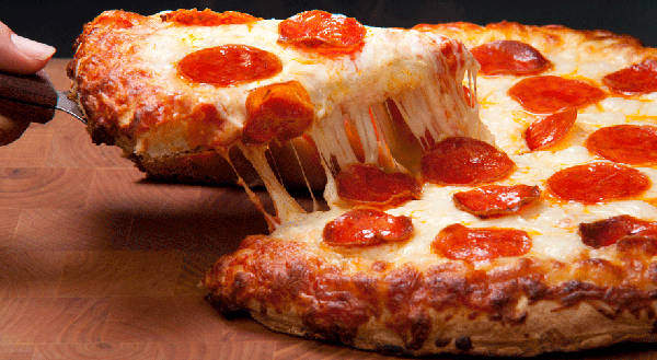 چطور "پیتزا پپرونی" درست کنم؟ + مواد لازم پیتزا پپرونی برای 4 نفر