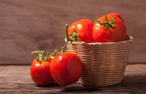 گوجه فرنگی برای رفع میلیا