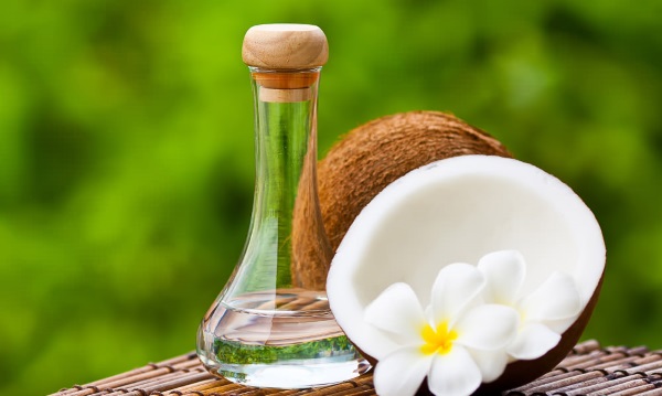 استفاده از روغن نارگیل برای درمان شپش