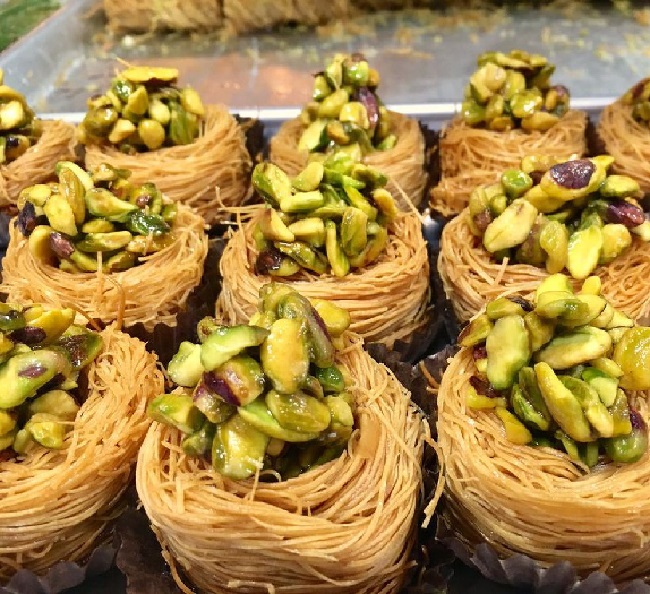 چطور "باقلوای لانه کبوتری" درست کنم؟ طرز تهیه باقلوا کادایف ترکیه و عربی