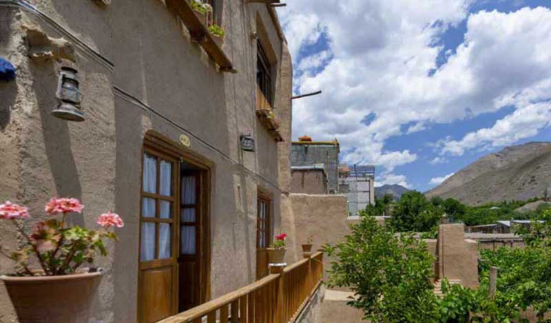 اقامتگاه بوم گردی چنارستان درود