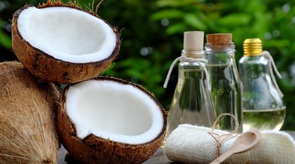  روغن نارگیل برای درمان پای ورزشکار