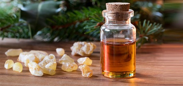 روغن صمغ کندر برای رفع خال