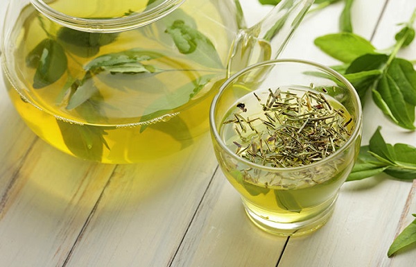 چای سبز برای رفع تب خال
