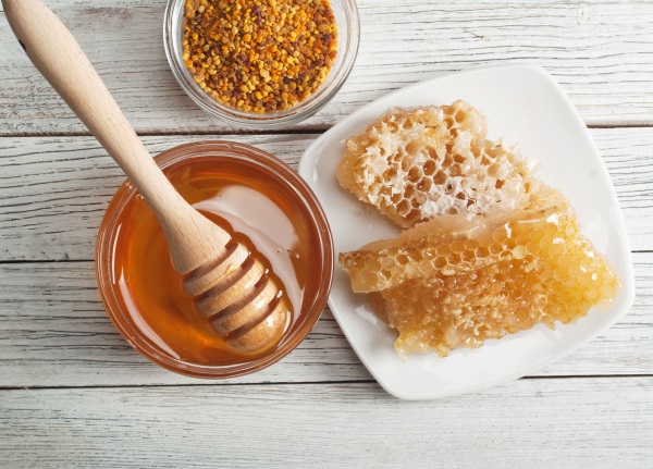 عسل طبیعی برای درمان مولوسکوم موثر است