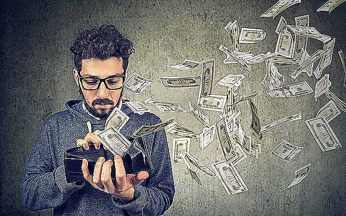 خصوصیات و عادت های افراد پولدار - ثروتمندان چگونه رفتار می کنند ؟