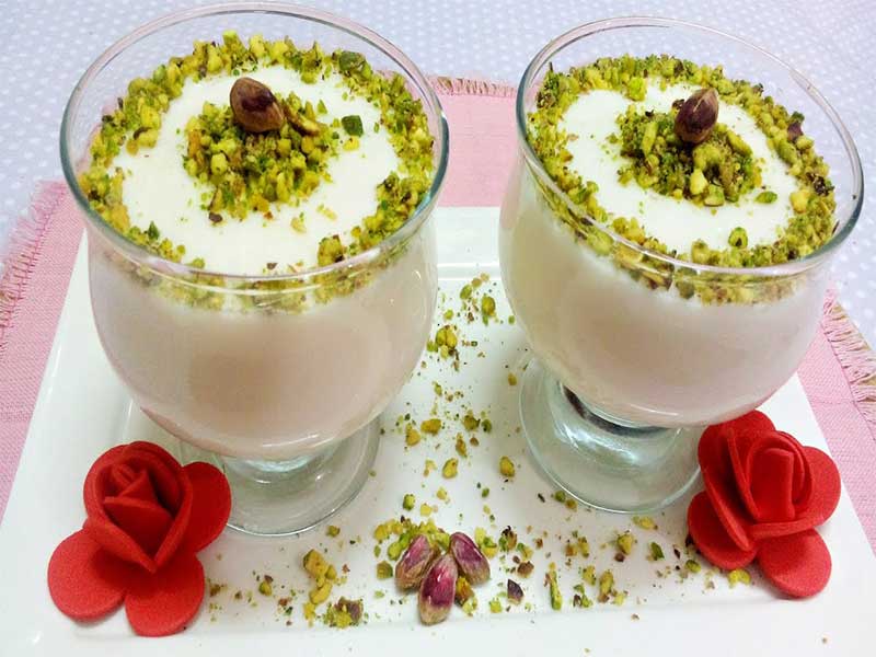 طرز تهیه "فرنی آرد برنج با شیر برای 4 نفر"+عکس تزیین فرنی+فوت و فن-فرنی نوزاد