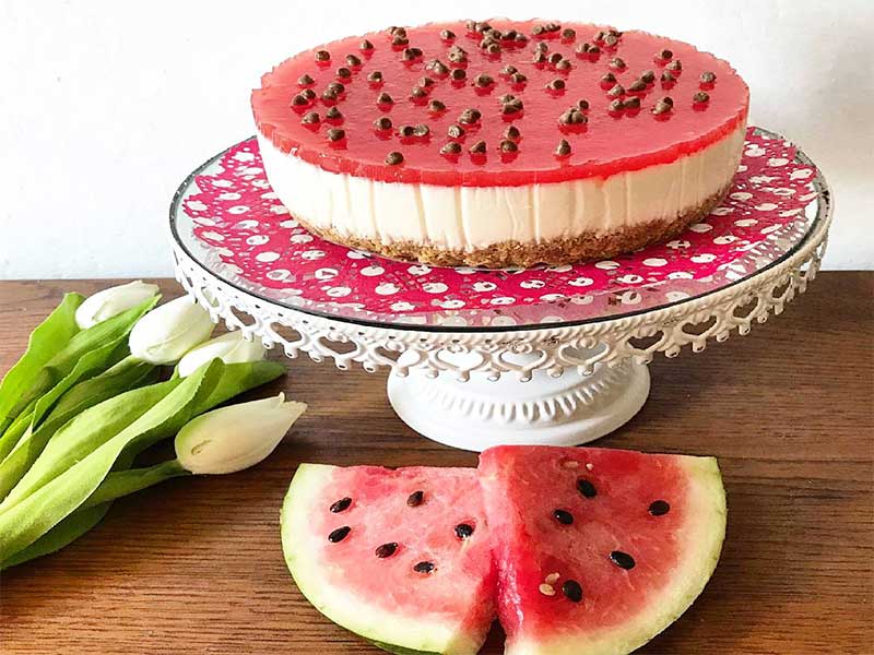 طرز تهیه دسر شب یلدا با ژله-دسر تک نفره شب یلدا-دسر هندوانه ای برای شب یلدا