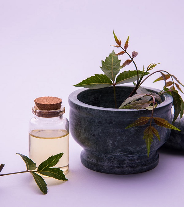  روغن نیم (NEEM) برای درمان پای ورزشکار