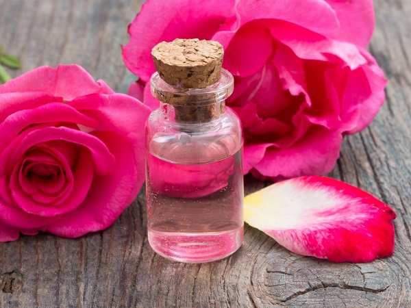  ماسک گلاب و چوب صندل برای رفع میلیا